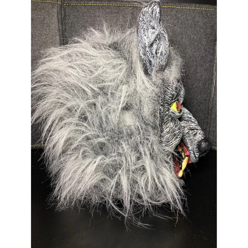 N/A gray werewolf